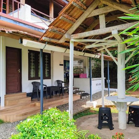 ורקלה Sherly Cottages מראה חיצוני תמונה