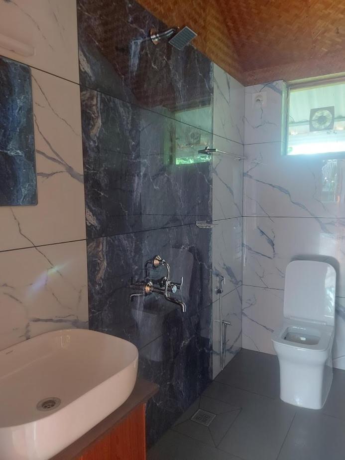 ורקלה Sherly Cottages מראה חיצוני תמונה